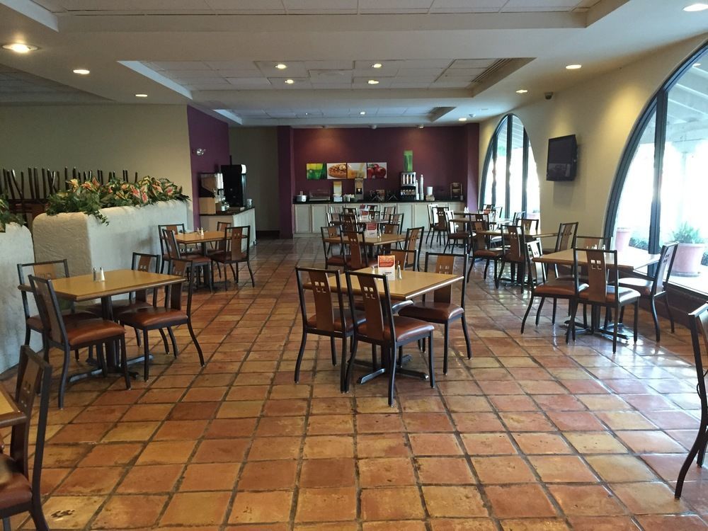 Days Inn By Wyndham Uvalde Luaran gambar
