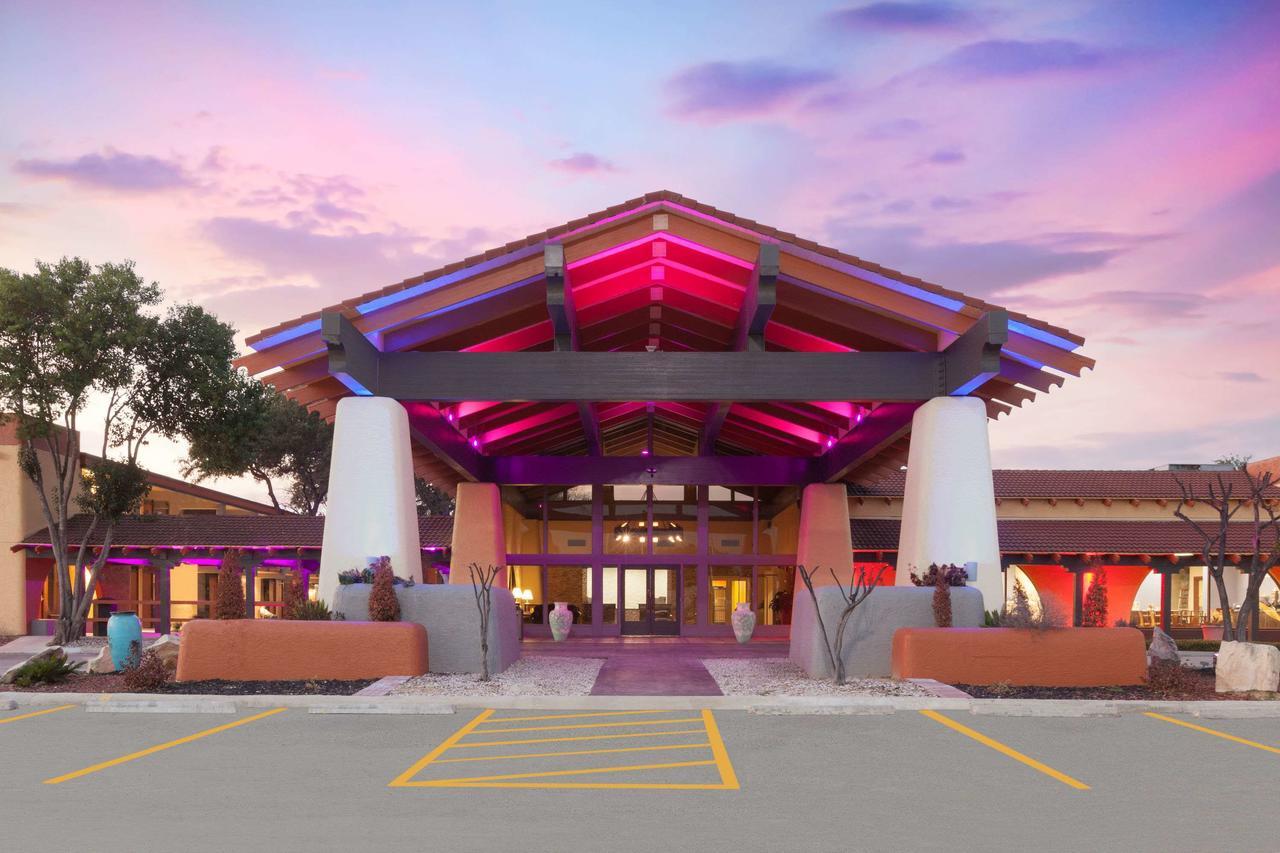 Days Inn By Wyndham Uvalde Luaran gambar